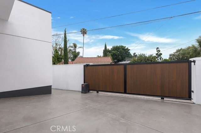 Building Photo - 16514 San Fernando Mission Blvd