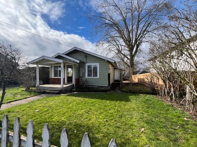 Building Photo - $250 off First full month!! Cute 1 Bedroom...