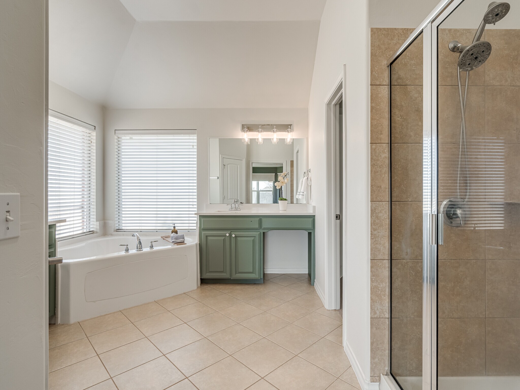 Master Bath - 20301 Flowered Meadows Way