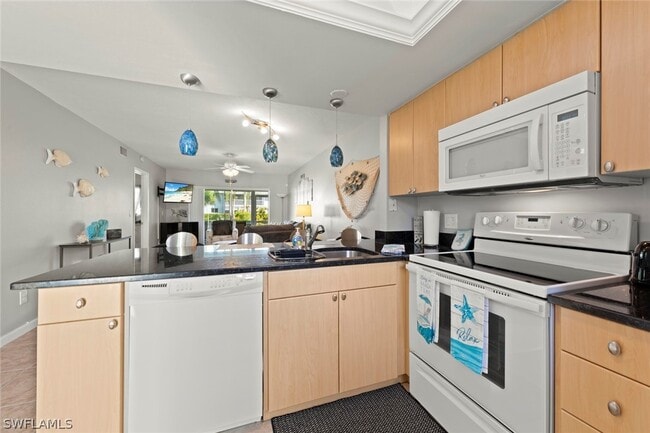 Building Photo - 8130 Summerlin Village Cir