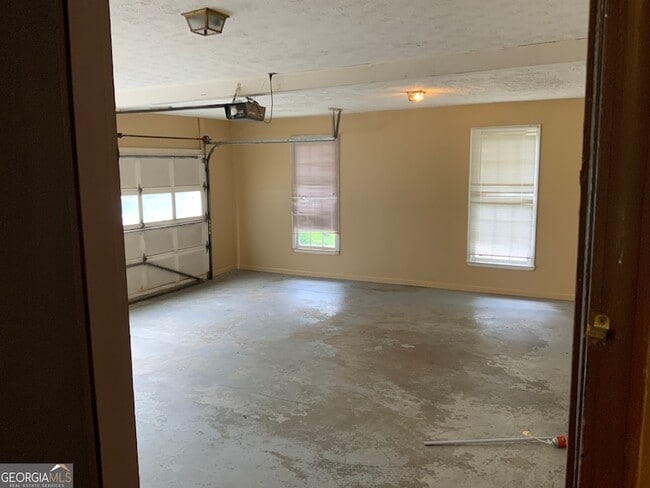 Building Photo - 5697 Grey Fox Cir