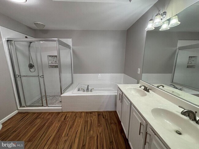 Building Photo - 4649 Red Admiral Way