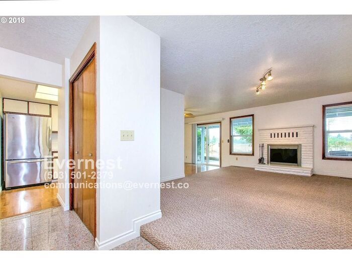 Building Photo - 1635 SW 22nd St
