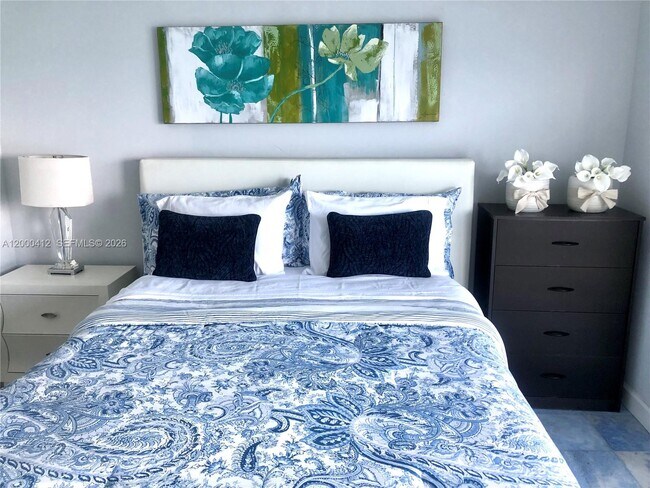 Building Photo - 6365 Collins Ave