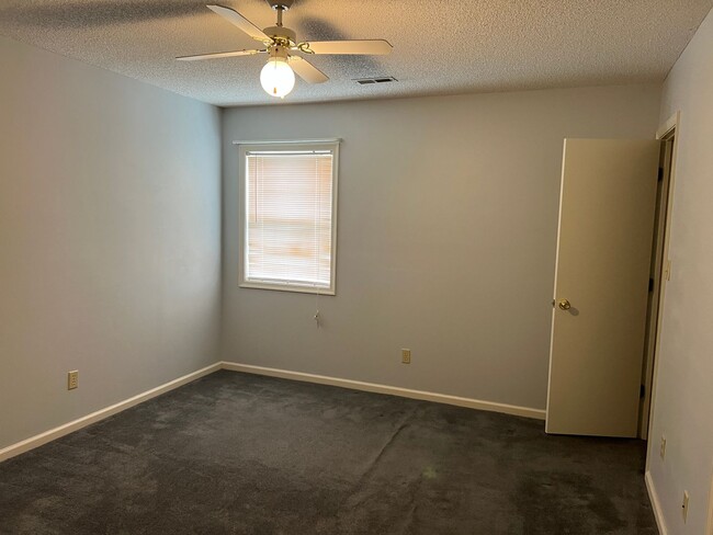 Building Photo - 118 Red Cedar Run