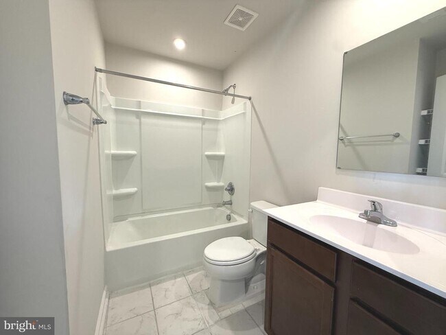 Building Photo - 63 Ogunquit Dr