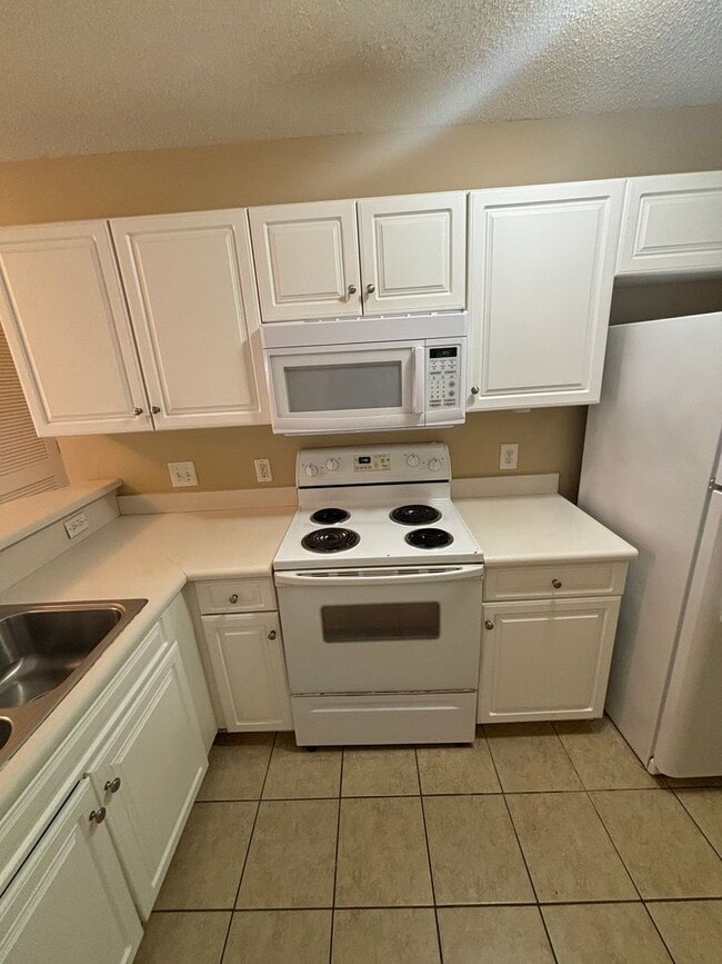 Building Photo - 3672 Clay Pond Village Ln