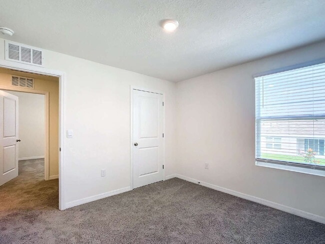 Building Photo - 5 Bedrooms Under $2,400/Month | Resort-Style Pool | Washer & Dryer Included