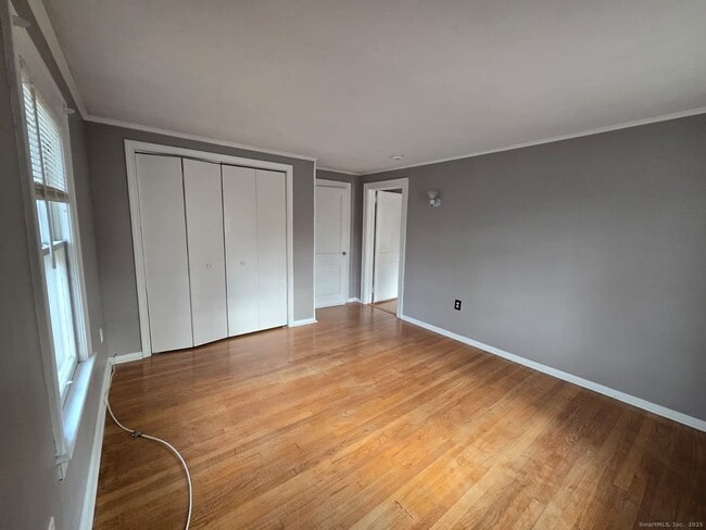 Building Photo - 116 Hillside Ave