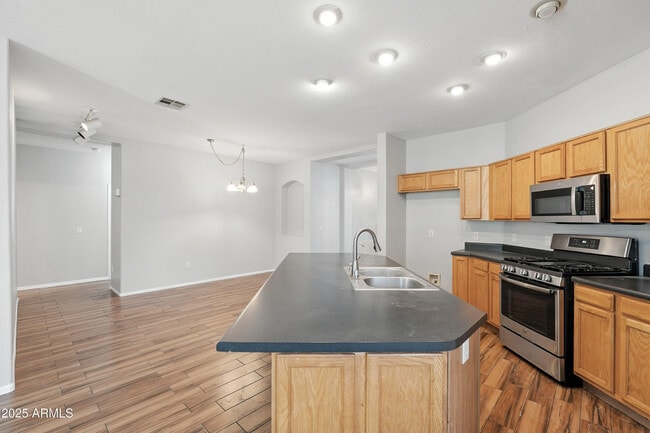Building Photo - 7062 W Palmaire Ave