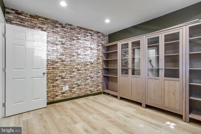 Building Photo - 6248 Levi Ct