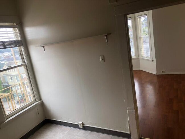 Building Photo - 1 bedroom in San francisco CA 94117