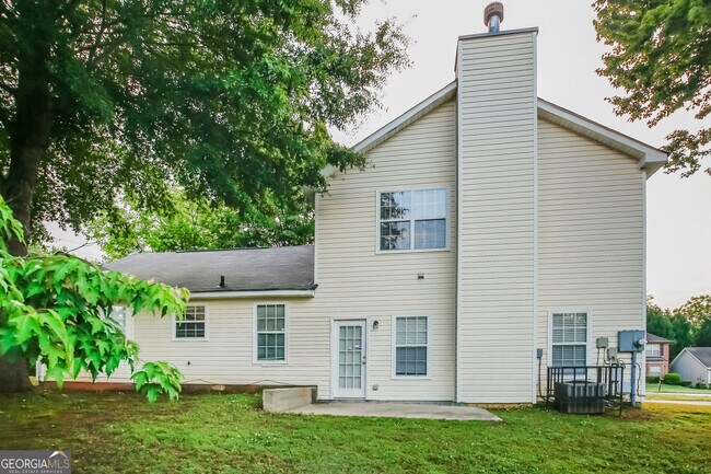 Building Photo - 6144 Idlewood Manor