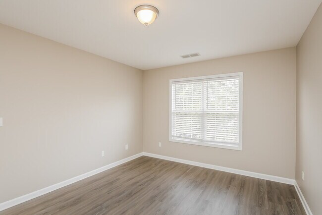 Building Photo - 2609 Democracy Dr