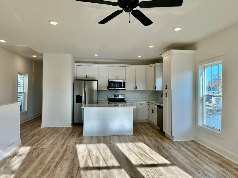 Building Photo - 1004 1/2 N 21st St