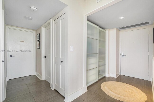 Building Photo - 780 NE 69th St