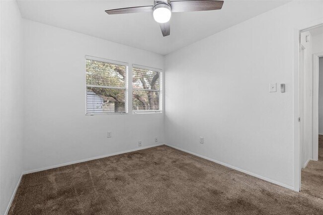 Building Photo - 4413 Whispering Valley Dr