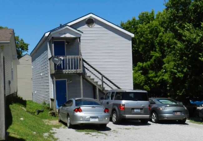 Building Photo - 2 Bedroom Near Law School!