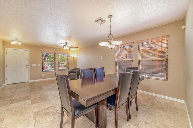 Building Photo - 13127 N Deergrass Dr
