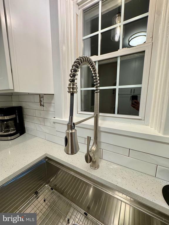 Building Photo - 927 Hamilton St