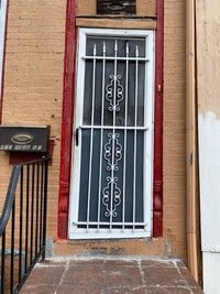 Building Photo - 3 BEDROOM HOUSE FOR RENT