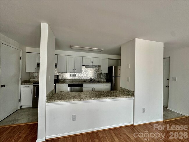 Building Photo - 1645 Arlyn Cir