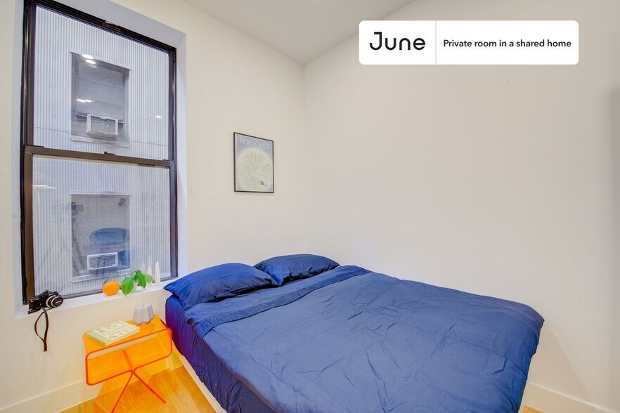 Building Photo - Room in Shared 4.0 bed/2 bath home