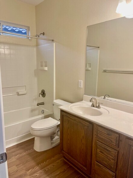 Building Photo - 7208 Bombay Reef Ct