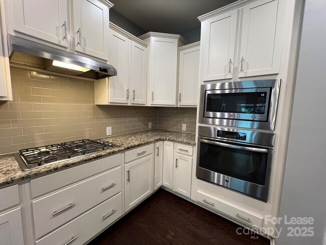 Building Photo - 2198 Laurens Dr