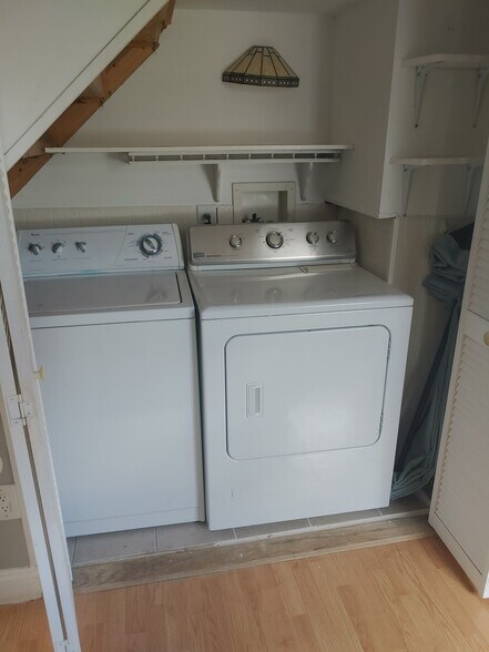 In house laundry - 119 Valley Rd