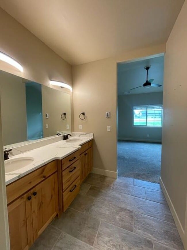 Building Photo - Golf Course Living on Village Greens - 2 Bedroom/2 Bath