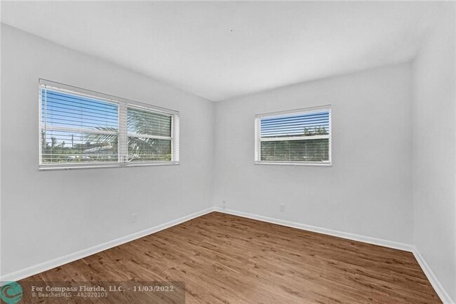 Building Photo - 7605 NW 5th Pl