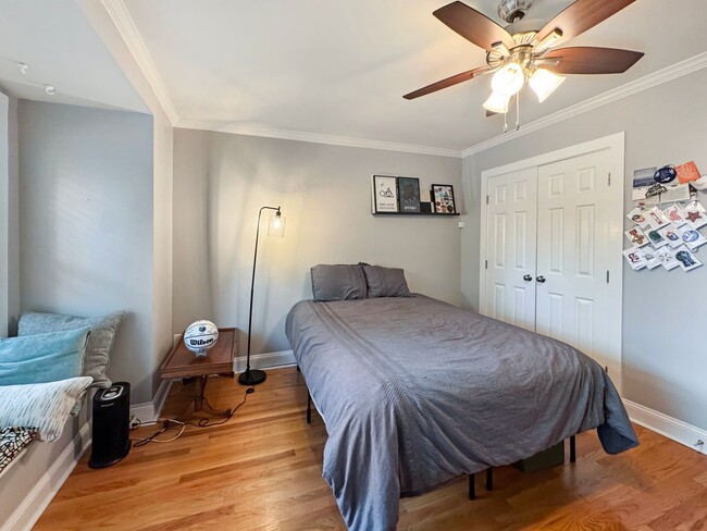 Building Photo - Large 4 bedroom, 3 bath home recently updated near Chickasaw Gardens