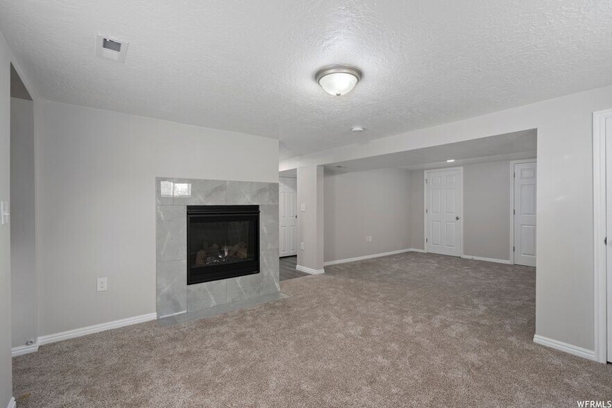 Building Photo - 115 S 200 E