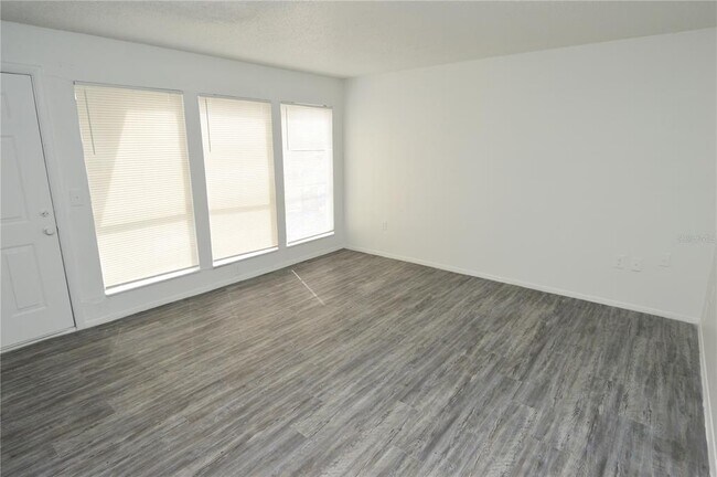 Building Photo - 5004 Castile Pl