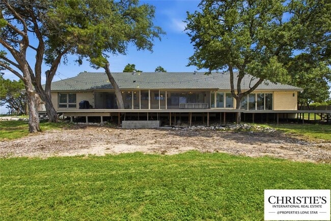 Building Photo - 8901 Grandview Dr