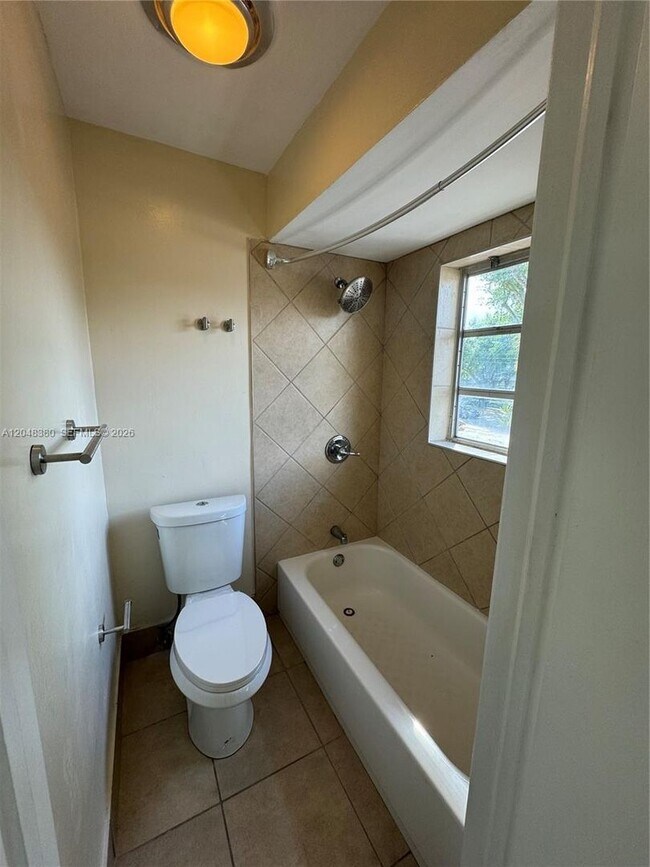 Building Photo - 3167 Coral Springs Dr