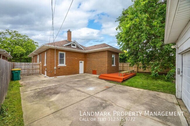 Building Photo - 617 Wilcox St