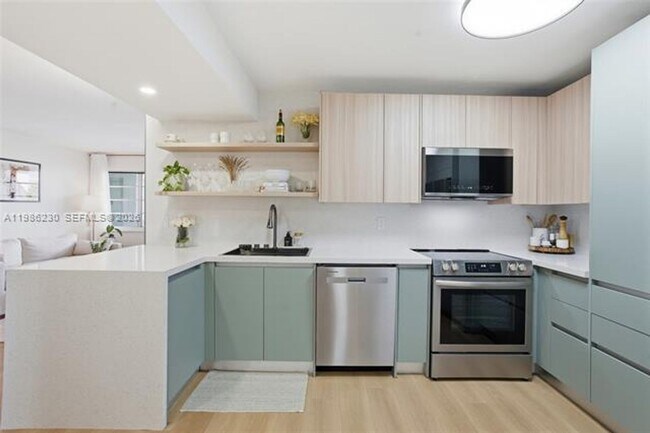 Building Photo - 1100 11th St