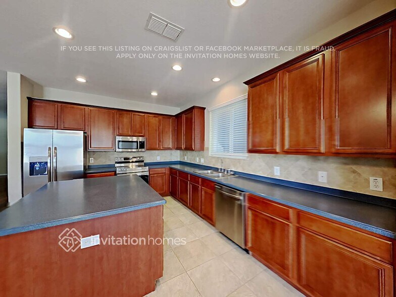 Building Photo - 17545 Glenapp Dr