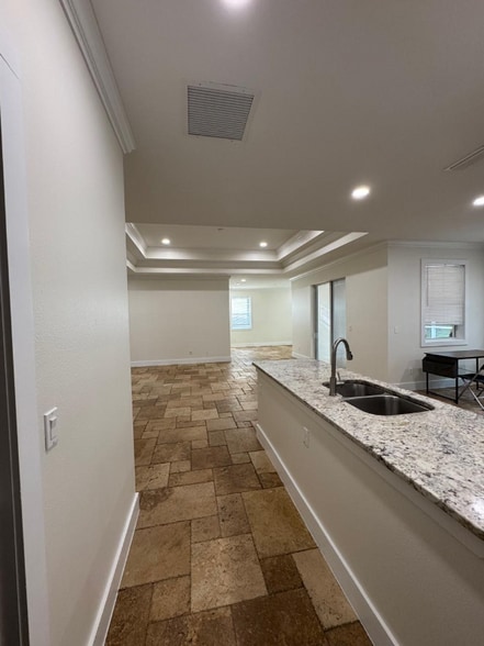 Building Photo - 47 St Andrews Ct