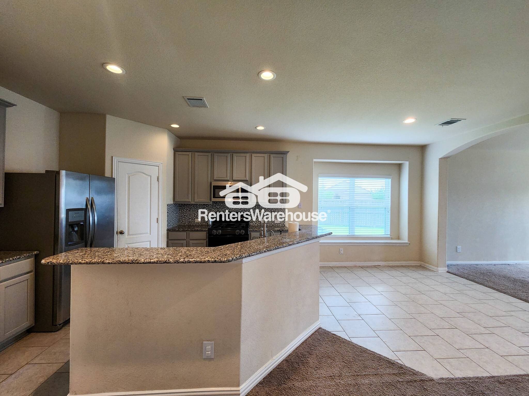 Building Photo - 2119 Del Mar Dr