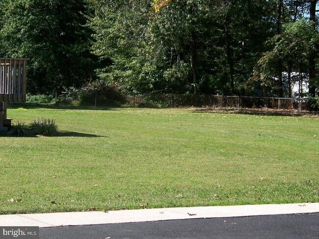 Building Photo - 6225 Ripley Rd