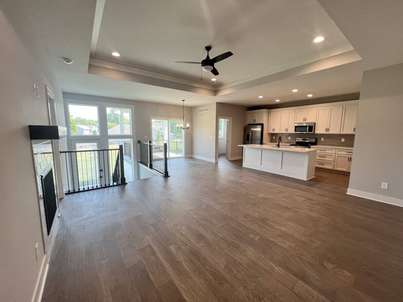 Building Photo - 1302 SW Heartwood Dr