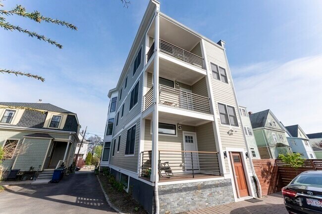 Building Photo - 86 Fremont St