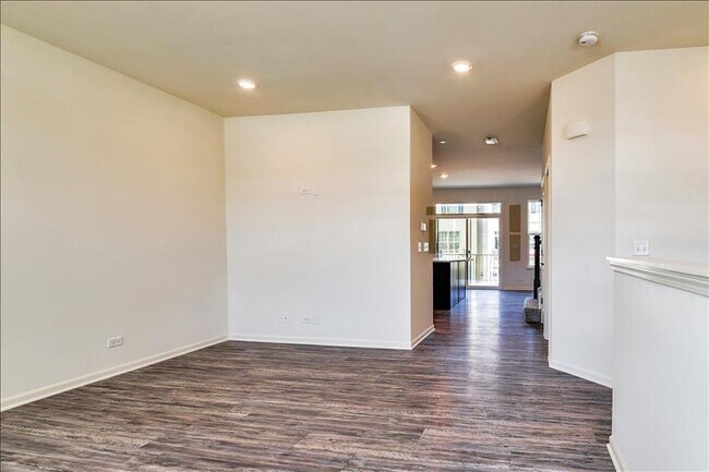 Building Photo - 1749 Carlstedt Dr
