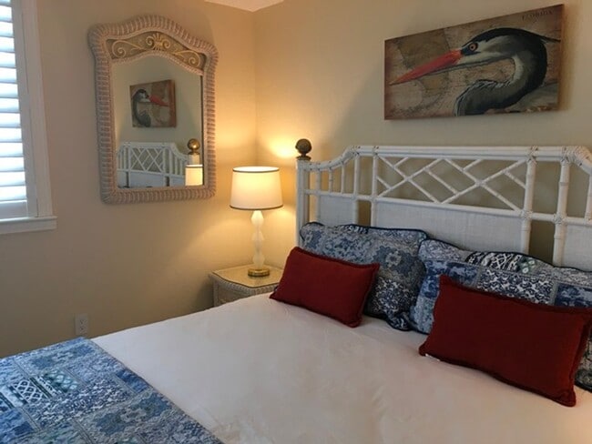 Building Photo - Great Amenities!