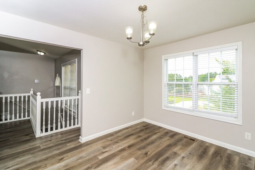 Building Photo - 7817 Cambridge Dr