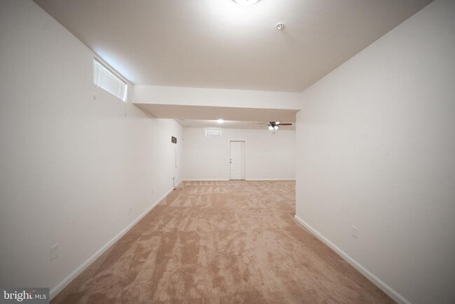 Building Photo - 7356 Tottenham Dr