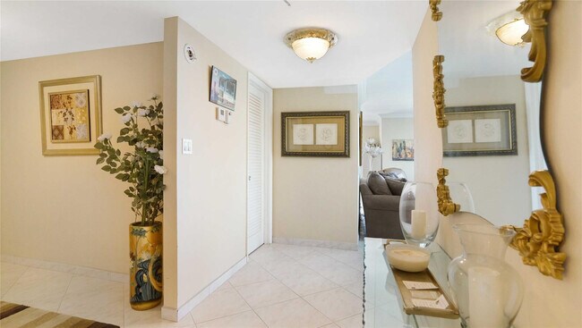 Building Photo - 3750 Galt Ocean Dr